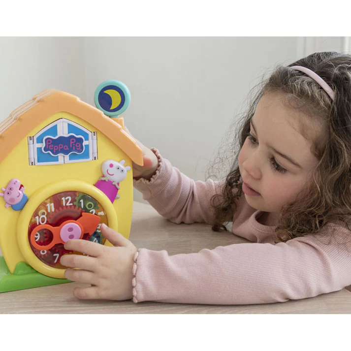 do-choi-dong-ho-peppa-pig-giup-be-phat-trien-tu-duy-1