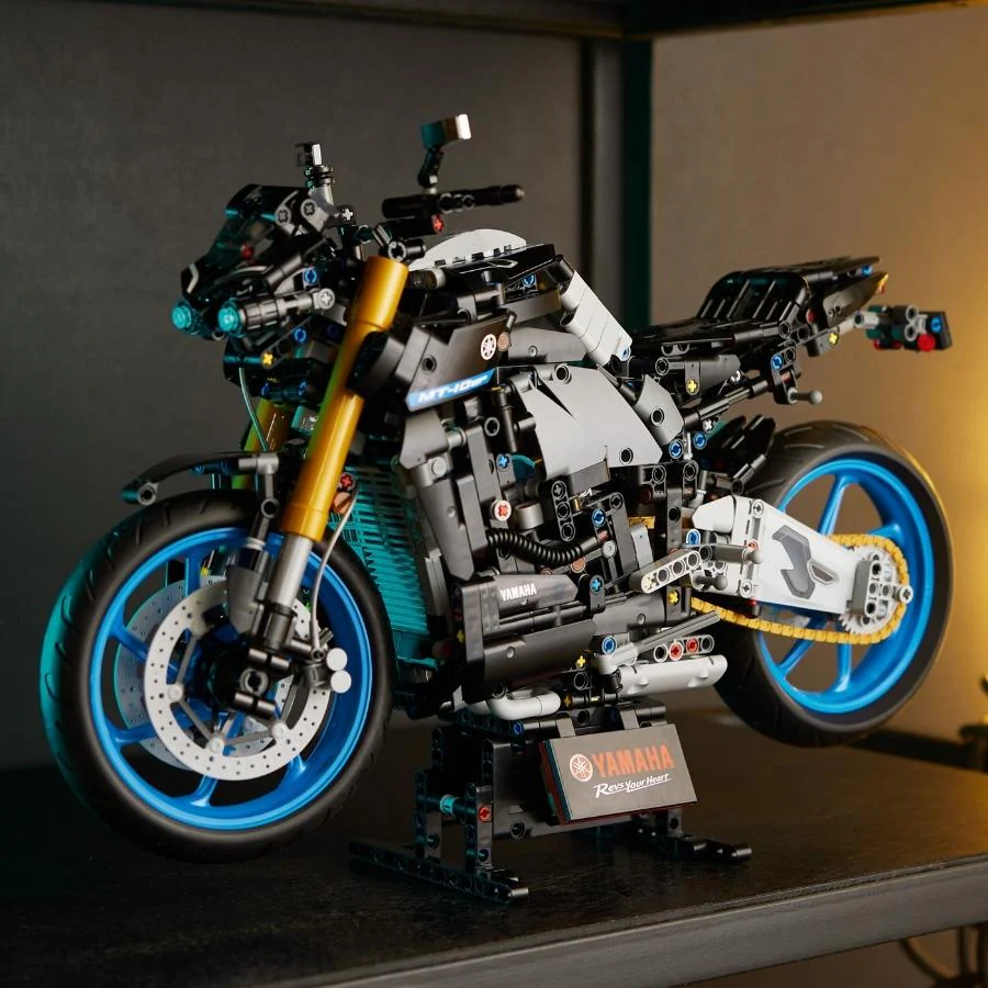 lego-technic-yamaha-mt-2022-mo-hinh-xe-doc-dao-1